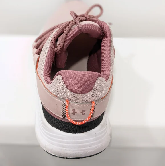 Under armour charged breathe bliss sneakers. - Picture 9 of 16